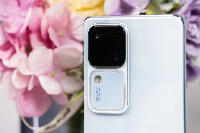 vivo ra mắt điện thoại chuyên selfie S18: 3 camera 50MP, Dimensity 9200+, giá 10,9 triệu đồng- Ảnh 4.