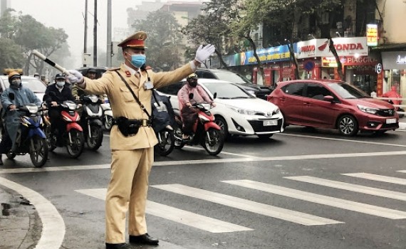 Hà Nội: Bố trí hơn 100 chốt trực tại vị trí nguy cơ ùn tắc