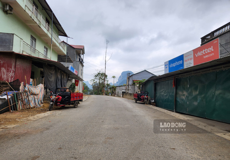 Thời điểm trước khi dịch COVID-19 bùng phát mỗi tuần có hàng trăm lượt phương tiện hàng hoá thông thương, sang phía cửa khẩu Thạc Long (Trung Quốc) cùng với đó là hoạt động xuất, nhập cảnh của người dân 2 nước.