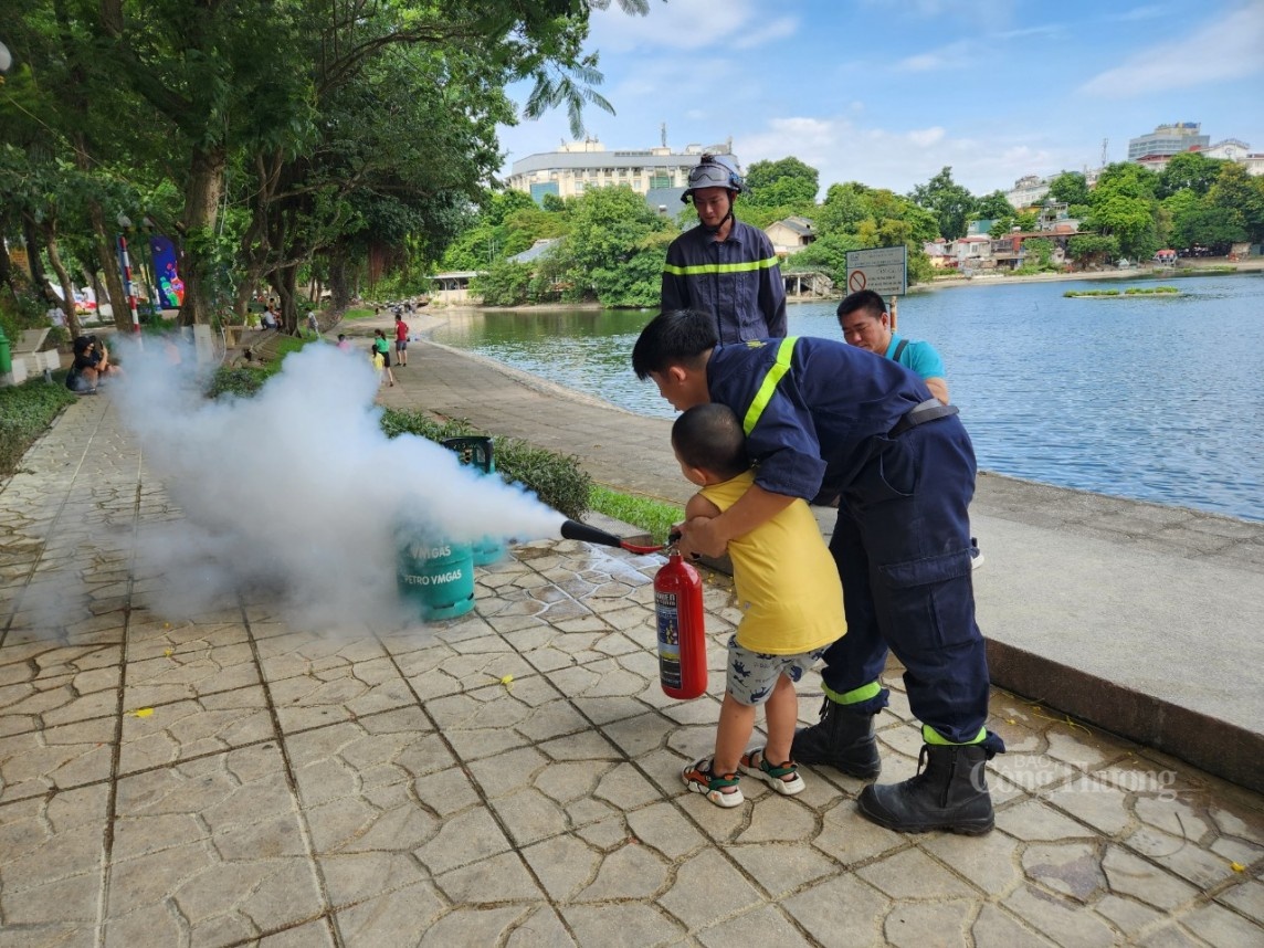 Từ vụ cháy nhà ở Trung Kính, cần cấm mô hình nhà trọ kết hợp kinh doanh trong khu dân cư