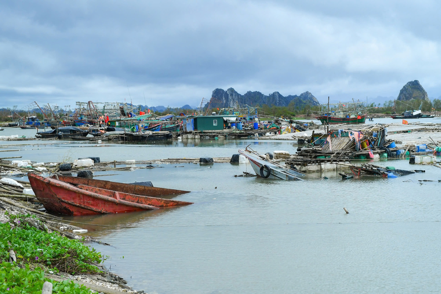 Nhiều tài sản của người dân Quảng Yên (Quảng Ninh) bị hư hỏng nặng sau bão số 3.