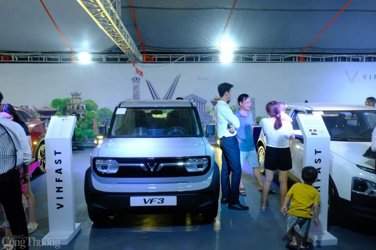 Hà Nội: Du khách thích thú trải nghiệm văn hóa ở hội chợ Xúc tiến thương mại quận Bắc Từ Liêm Hà Nội: Du khách thích thú trải nghiệm văn hóa ở hội chợ Xúc tiến thương mại quận Bắc Từ Liêm