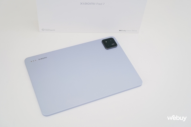 Cận cảnh Xiaomi Pad 7: Thiết kế đẹp như iPad Pro, chip Snapdragon 7+ Gen 3, có cả bàn phím "bay" như Magic Keyboard, giá chỉ hơn 8 triệu đồng- Ảnh 1.