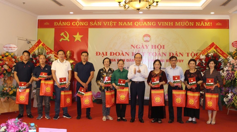 Xây dựng khối đại đoàn kết và đô thị văn minh, hiện đại