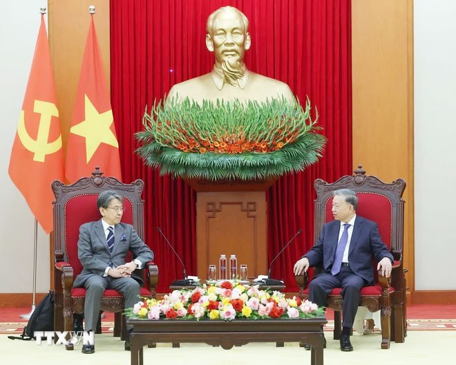 ổng Bí thư Tô Lâm tiếp Chủ tịch Hội đồng Quản trị Ngân hàng Hợp tác Quốc tế Nhật Bản Maeda Tadashi. Ảnh: Thống Nhất/TTXVN