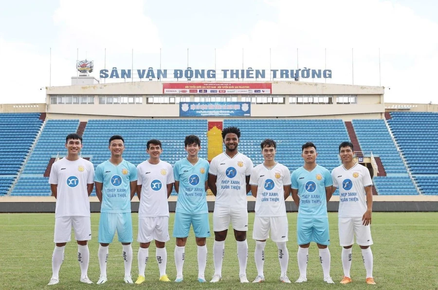 Nam Định rộng cửa đứng đầu bảng G AFC Champions League Two 2024/25.