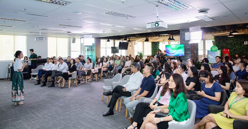 Manulife Việt Nam 7 lần liên tiếp lọt “Top 100 Nơi làm việc tốt nhất Việt Nam”