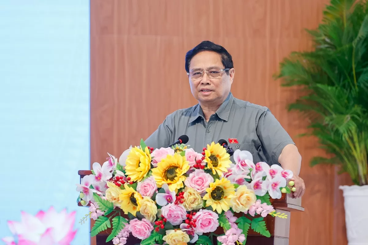 Thủ tướng: Nghiên cứu xây dựng các tuyến cao tốc, đường sắt tạo đà phát triển kinh tế Cần Thơ Thủ tướng: Nghiên cứu xây dựng các tuyến cao tốc, đường sắt tạo đà phát triển kinh tế Cần Thơ