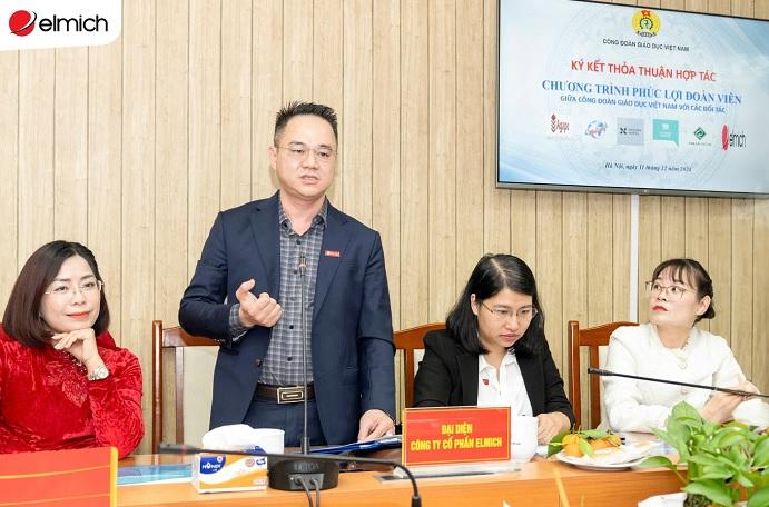 Đại diện Công ty Cổ phần Elmich vinh dự khi trở thành một trong những doanh nghiệp đối tác với Công đoàn Giáo dục Việt Nam. Ảnh: Elmich Việt Nam