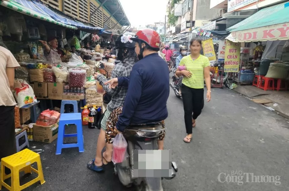 TP. Hồ Chí Minh: Chợ kẹo Bình Tây nhộp nhịp dịp cuối năm