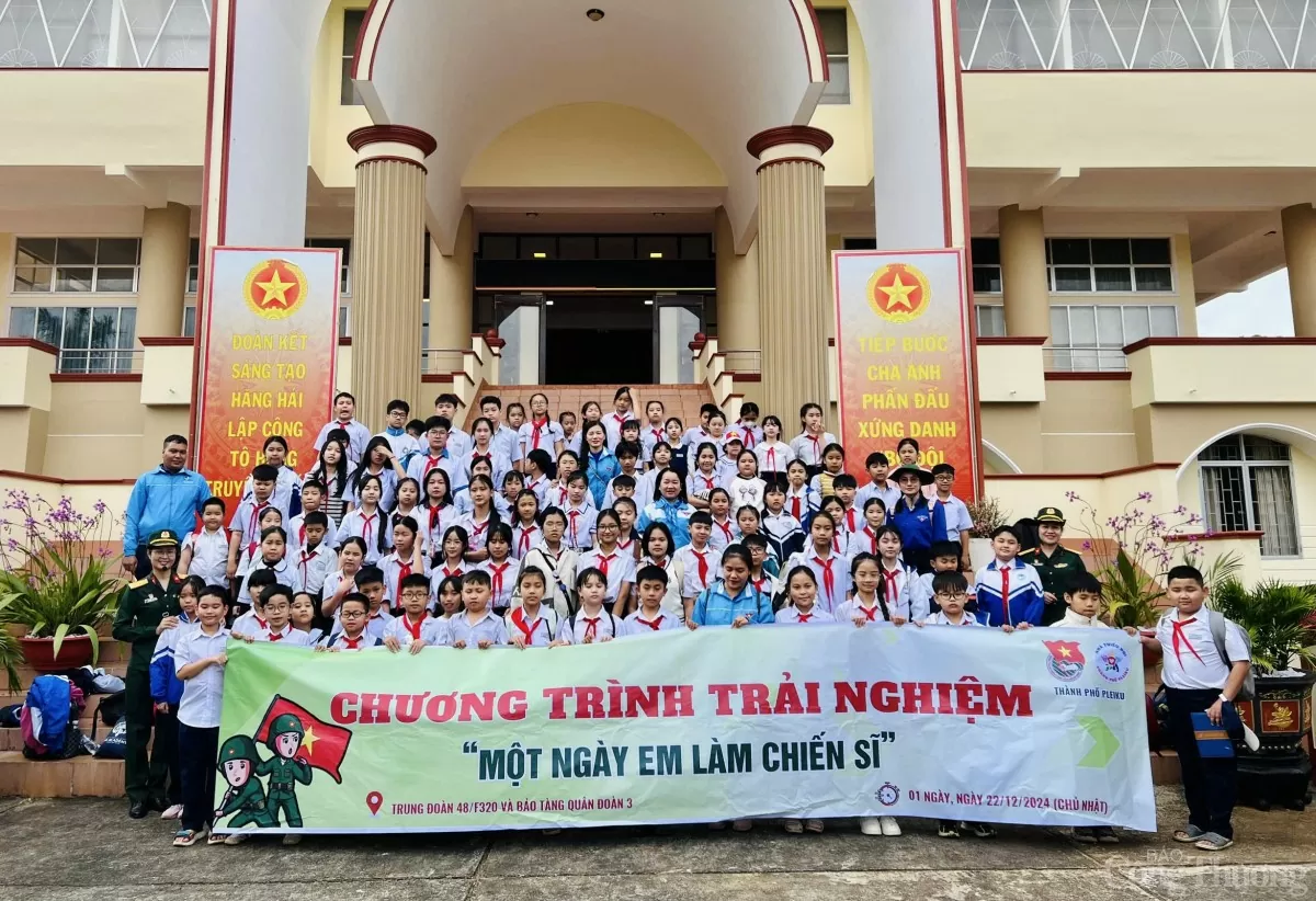 Học sinh Gia Lai hào hứng với nhiều trải nghiệm thú vị khi được hoá thân thành chiến sĩ Gia Lai: Học sinh hào hứng với nhiều trải nghiệm thú vị khi được hoá thân thành chiến sĩ