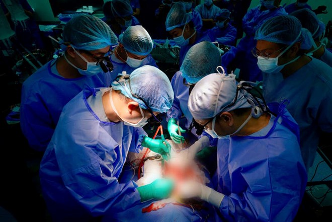 Hơn 200 y, bác sĩ thực hiện lấy ghép tạng xuyên đêm giáp Tết