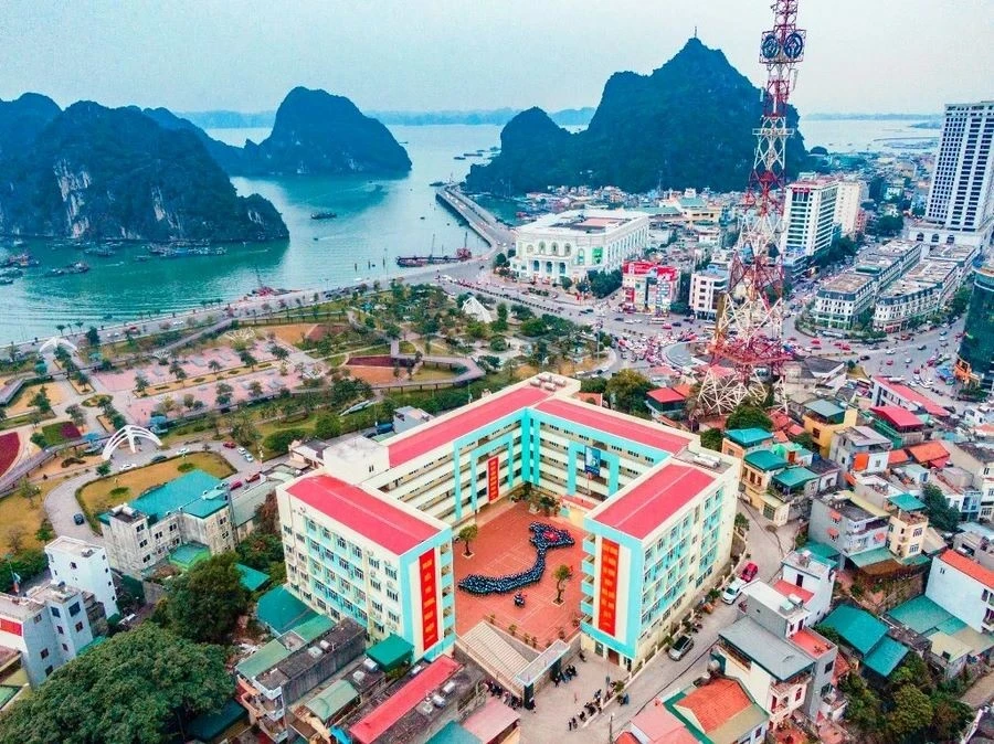 Trường THCS Lê Văn Tám, TP Hạ Long.