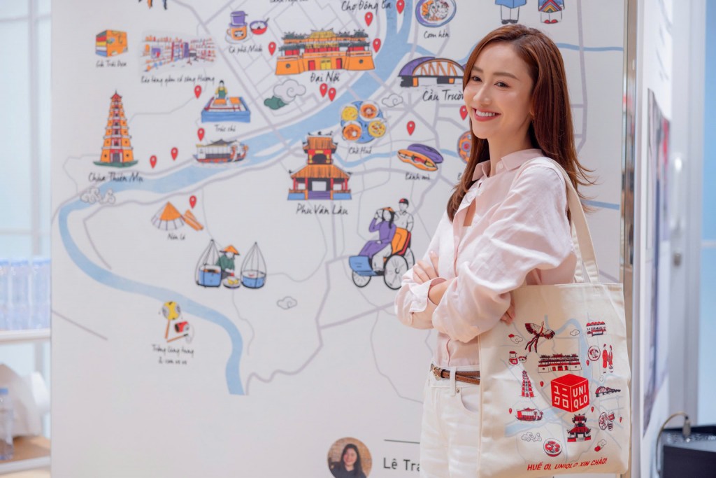 Bên cạnh đó, UNIQLO cũng mang tới bản đồ địa phương bên trong không gian cửa hàng lấy cảm hứng từ những địa danh Văn hoá - Làng nghề - Ẩm thực nổi tiếng ở Huế Bên cạnh đó, UNIQLO cũng mang tới bản đồ địa phương bên trong không gian cửa hàng lấy cảm hứng từ những địa danh Văn hoá - Làng nghề - Ẩm thực nổi tiếng ở Huế