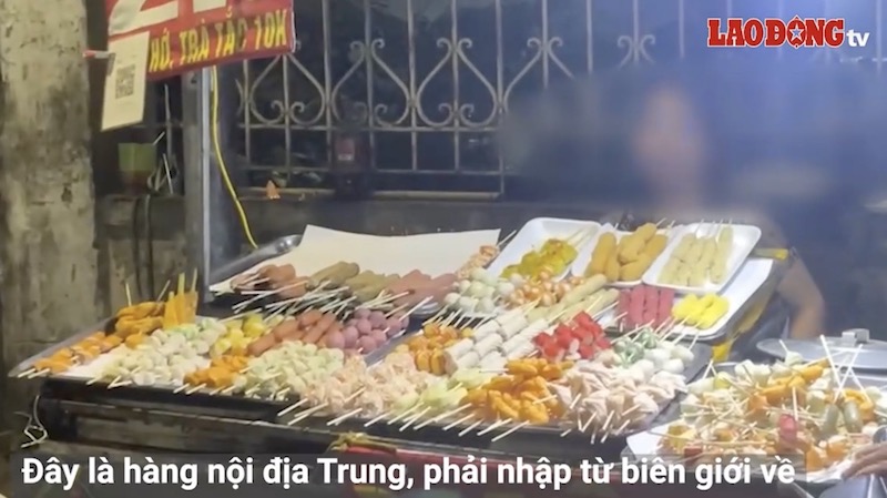 “Xiên bẩn” tràn lan phố phường Hà Nội, theo ghi nhận của phóng viên Báo Lao Động. Ảnh PV chụp màn hình
