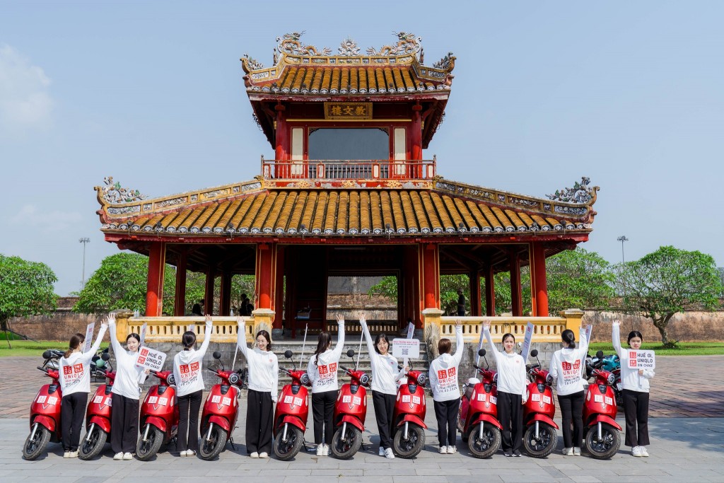 Tọa lạc tại một trong những thành phố trọng điểm của miền Trung, nơi có truyền thống văn hóa giàu đẹp, cửa hàng UNIQLO AEON MALL Huế là cột mốc quan trọng trong chiến lược phát triển dài hạn của UNIQLO tại Việt Nam Tọa lạc tại một trong những thành phố trọng điểm của miền Trung, nơi có truyền thống văn hóa giàu đẹp, cửa hàng UNIQLO AEON MALL Huế là cột mốc quan trọng trong chiến lược phát triển dài hạn của UNIQLO tại Việt Nam