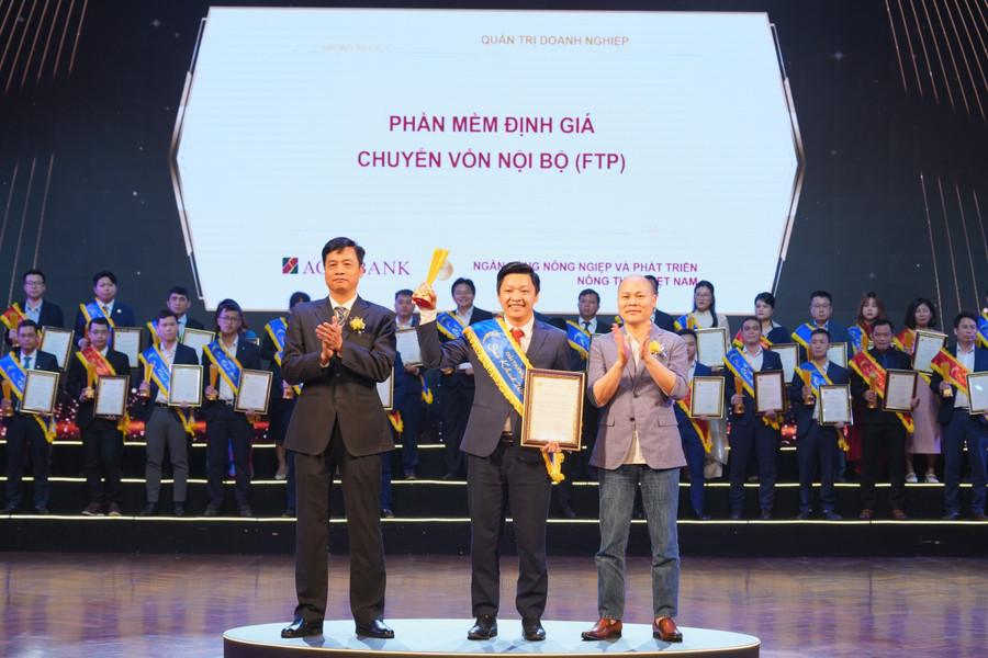 Đại diện Agribank nhận Giải thưởng Sao Khuê 2025 cho Phần mềm định giá chuyển vốn nội bộ (FTP) a2-nn.jpg