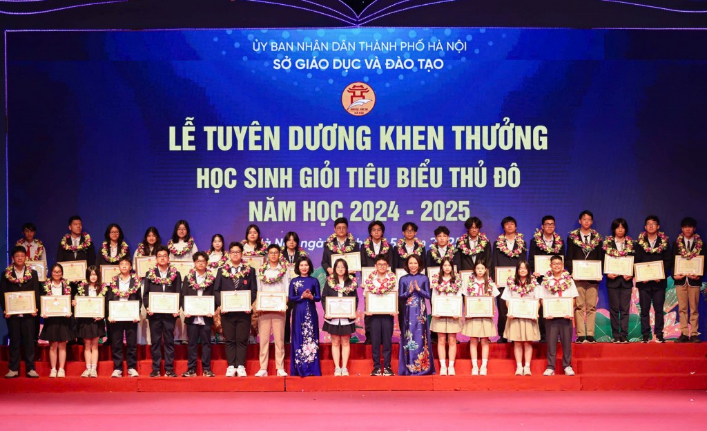 Ở đâu có học sinh chăm ngoan, thầy cô tâm huyết... ở đó thành tựu sẽ nở hoa
