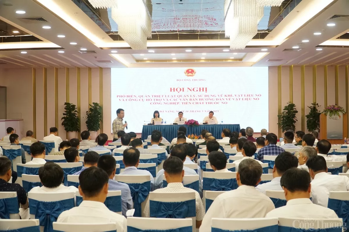 Các đại biểu phát biểu tại Hội nghị