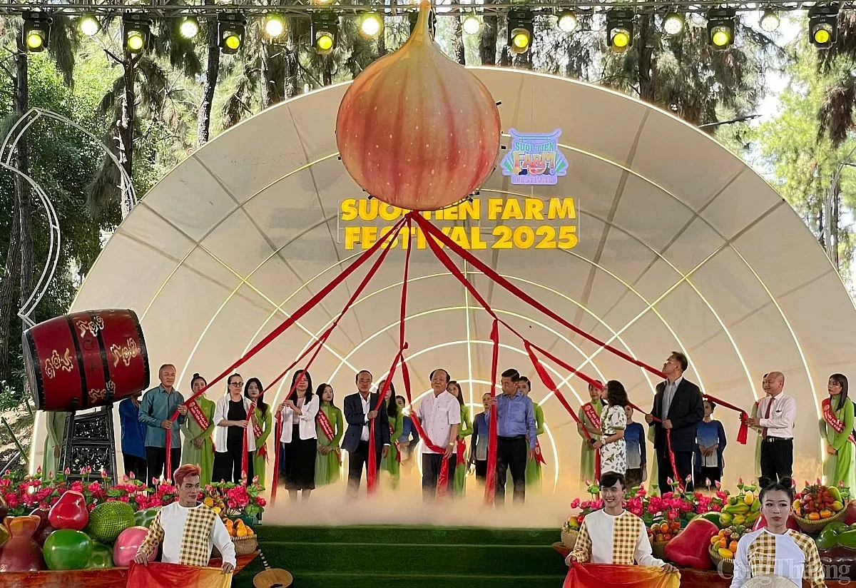 “Săn” trái cây giá rẻ tại Lễ hội trái cây Nam Bộ
