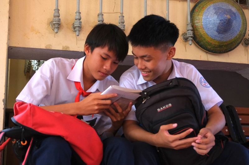 Để đảm bảo kỳ thi diễn ra công bằng, nghiêm túc và an toàn, Sở Giáo dục và Đào tạo TP Cần Thơ đã triển khai đồng bộ nhiều giải pháp, từ khâu chuẩn bị cơ sở vật chất, tập huấn cán bộ coi thi đến công tác phối hợp với lực lượng công an, y tế để đảm bảo an ninh trật tự và sức khỏe cho thí sinh.