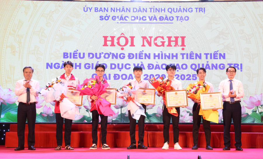dien-hinh-giao-duc-5-4746.jpg