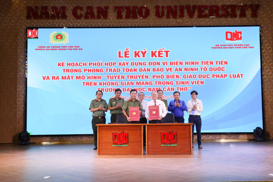 gd-phap-luat-khong-gian-mang-2.jpg