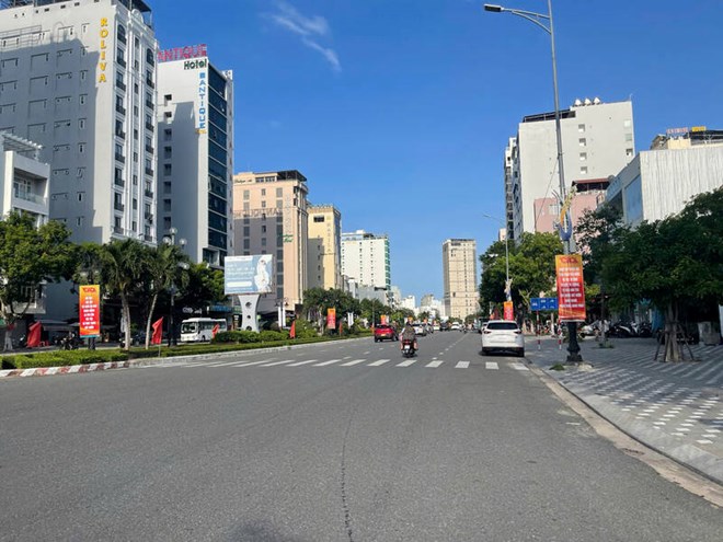 Tuyến đường Phạm Văn Đồng (Đà Nẵng). Ảnh: Vân Lộc