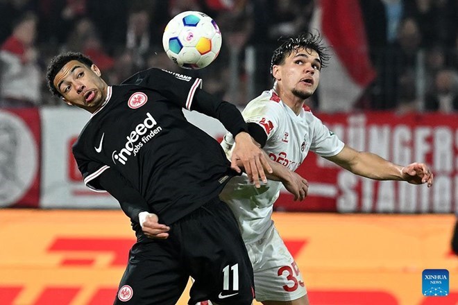 Liverpool sẵn sàng đánh cược vào Hugo Ekitike bất chấp rủi ro