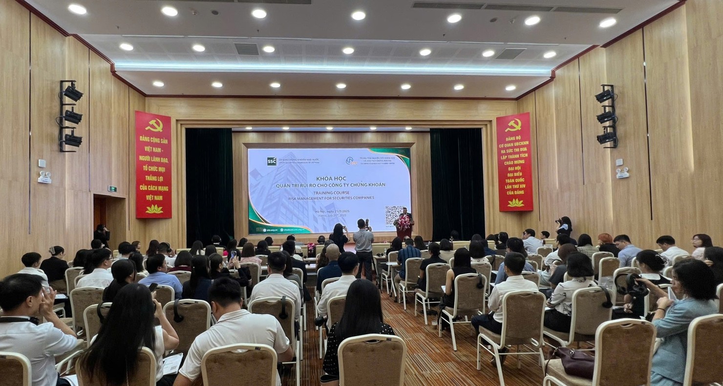 Toàn cảnh sự kiện.