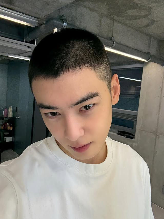 cha-eunwoo-3.jpg