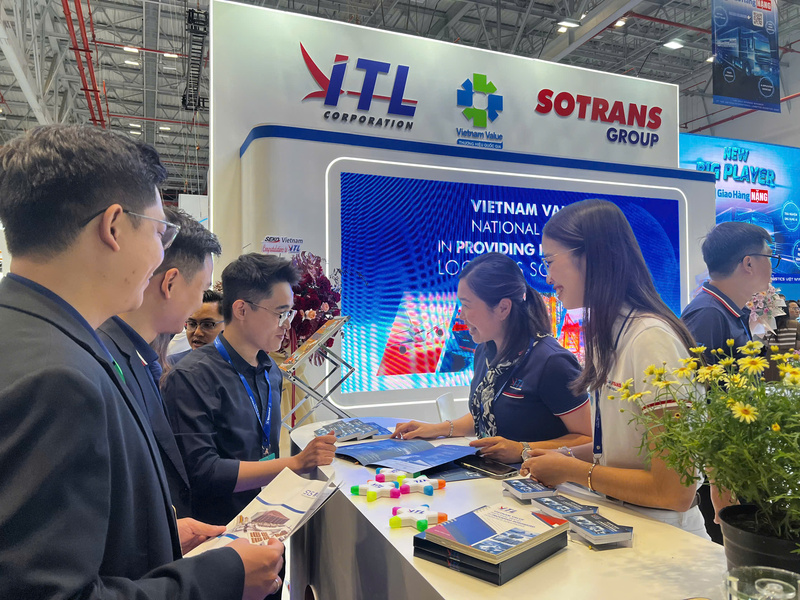 Gian hàng tại Triển lãm quốc tế logistics Việt Nam 2025. Ảnh: Phương Hoa