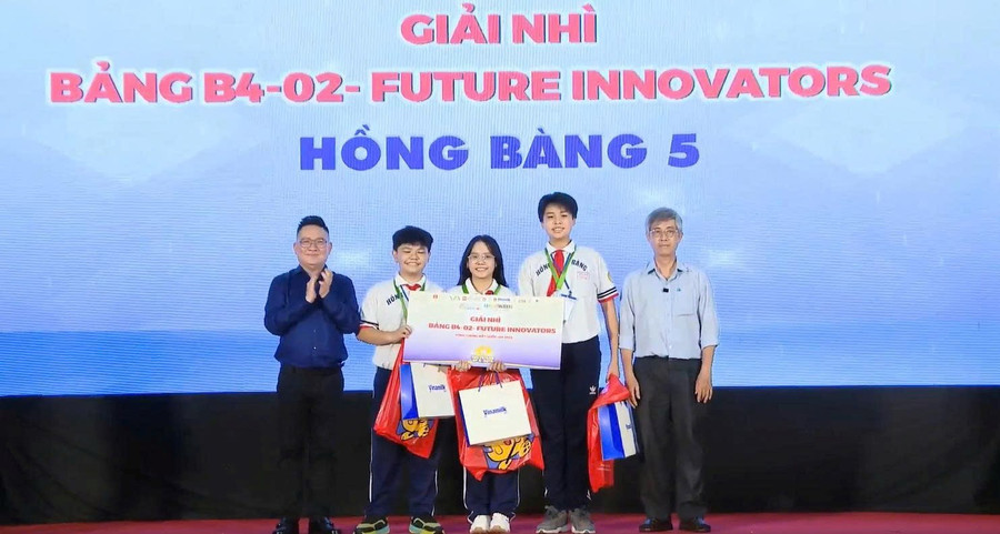 truong-thcs-hong-bang-1.jpg