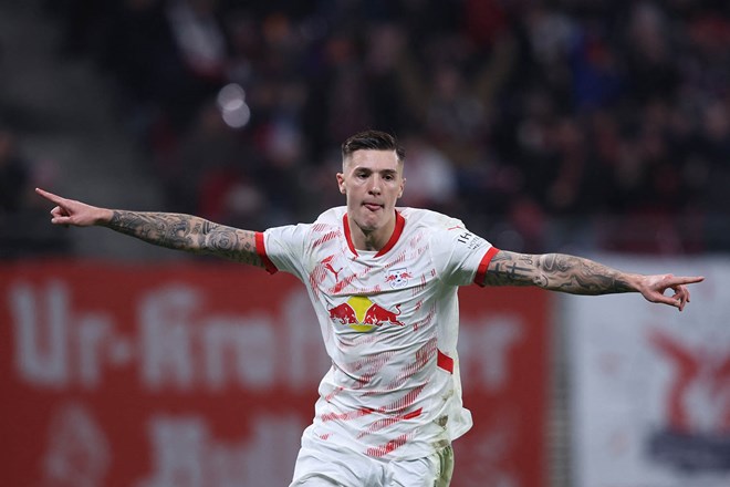 Dù mạo hiểm nhưng thương vụ Benjamin Sesko vẫn đáng chờ đợi với Man United