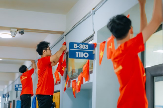Trường học rực rỡ cờ hoa mừng đại lễ Quốc khánh 2.9
