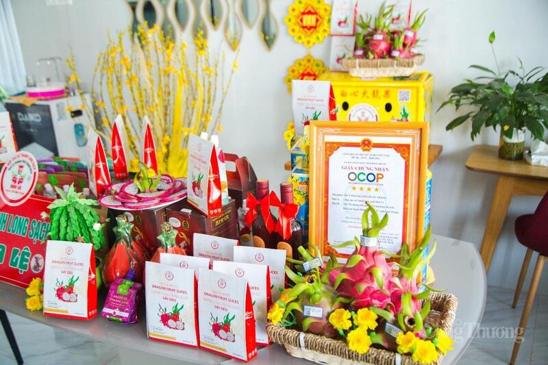 Hợp tác xã Thanh long sạch Hòa Lệ có 17 sản phẩm được chứng nhận, trong đó thanh long ruột đỏ đạt OCOP 3 sao, ruột trắng đạt 4 sao.