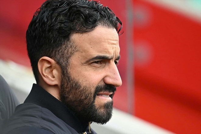 Ruben Amorim rất cần một chiến thắng trước Liverpool. Ảnh: AFP