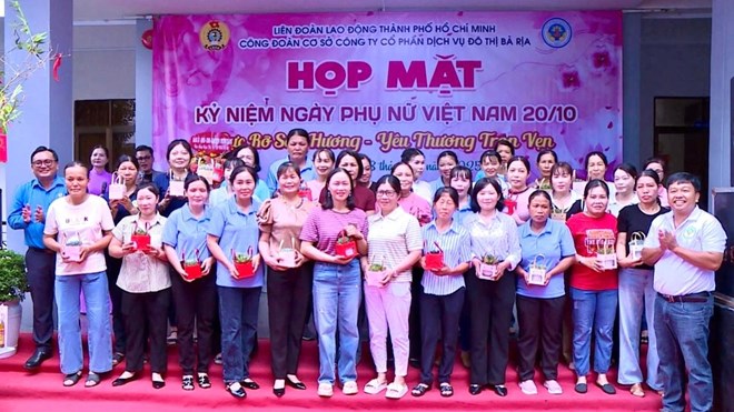 Công đoàn cơ sở tổ chức họp mặt kỷ niệm Ngày Phụ nữ Việt Nam 20.10