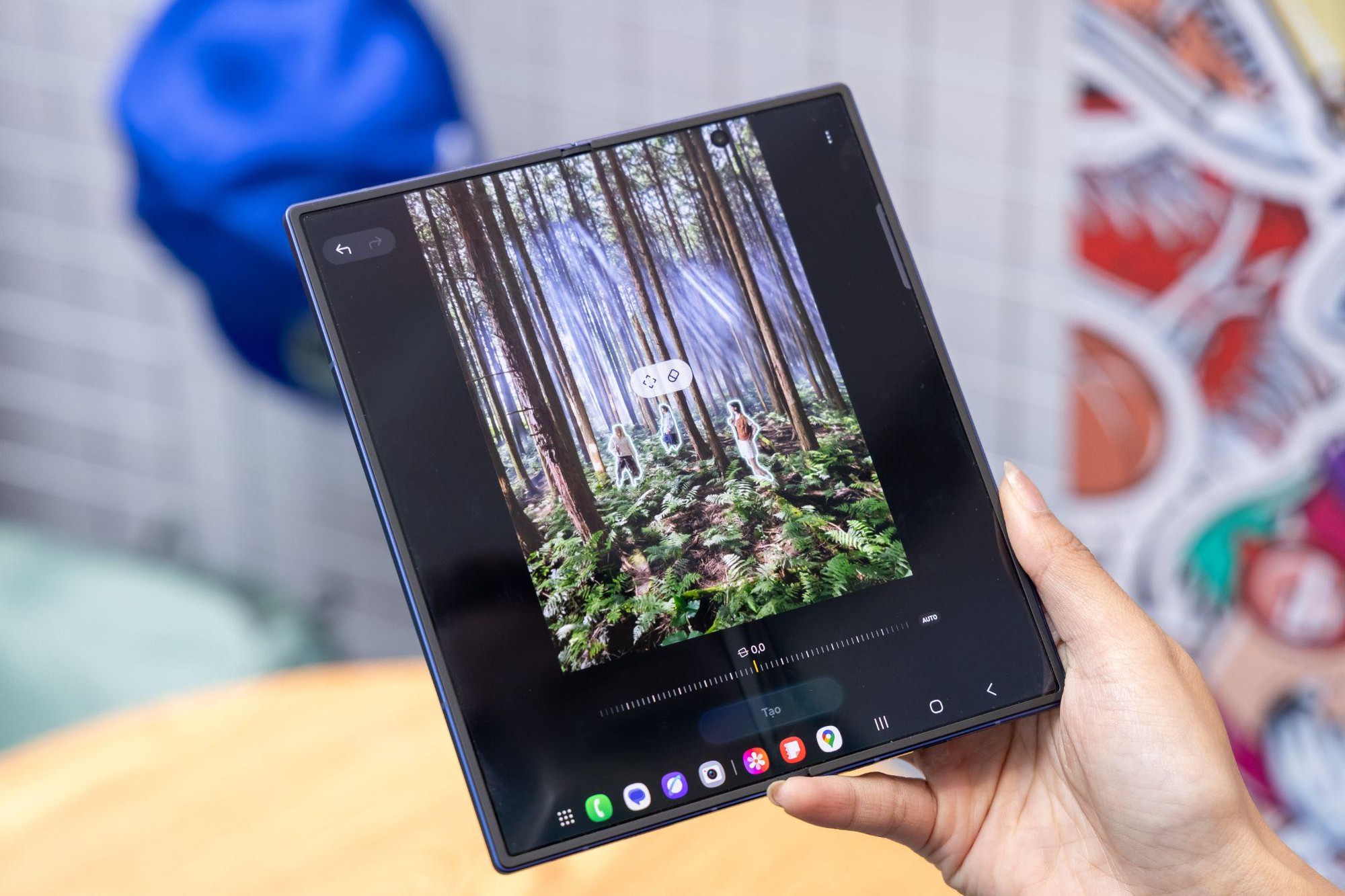 Không chỉ mỏng nhẹ, Samsung Galaxy Z Fold7 tiên phong trong kỷ nguyên điện thoại gập AI- Ảnh 2.