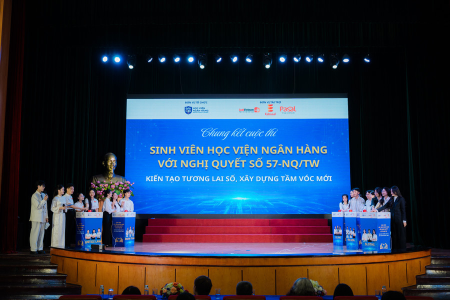 Các đội thi cùng nhau tranh tài ở đêm chung kết. ng-57-8.jpg