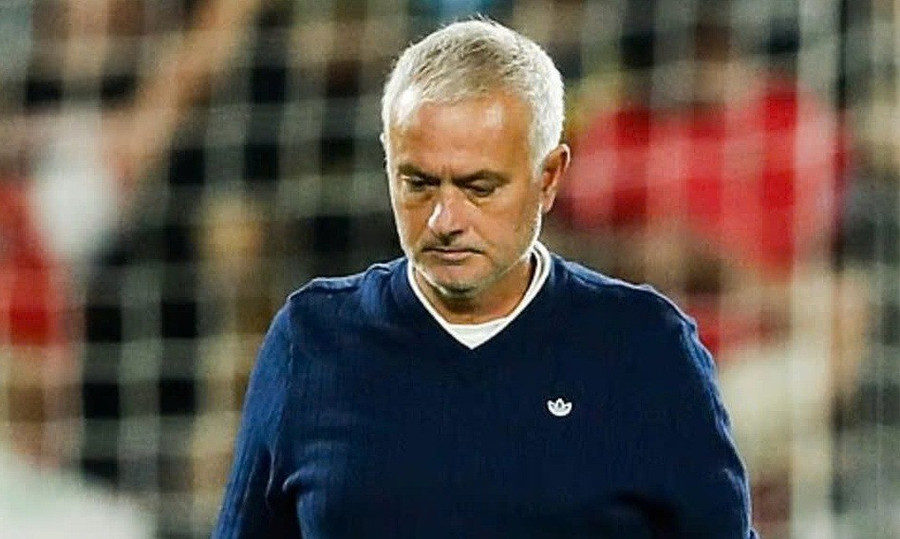 HLV Mourinho đã lập kỷ lục về nhận tiền từ sa thải. mourinho.jpg