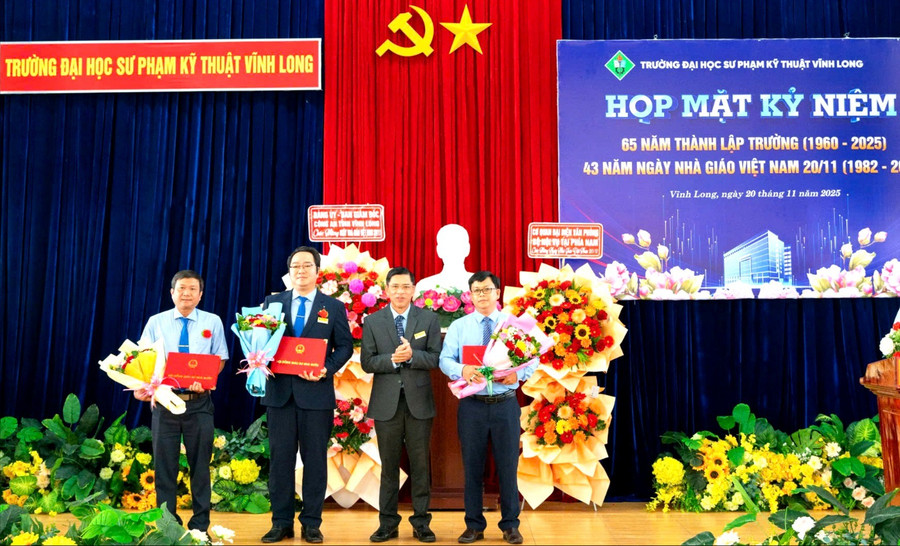Trường ĐH Sư phạm Kỹ thuật Vĩnh Long có thêm 3 Phó Giáo sư, nâng tổng số Phó Giáo sư của nhà trường lên 20 người.