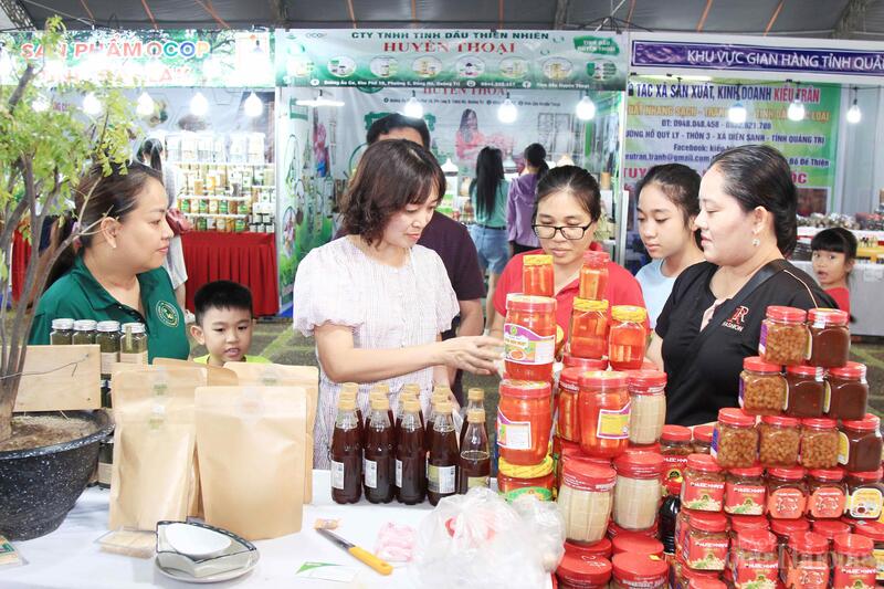 Sự kiện thu hút hơn 30.000 lượt khách tham quan.