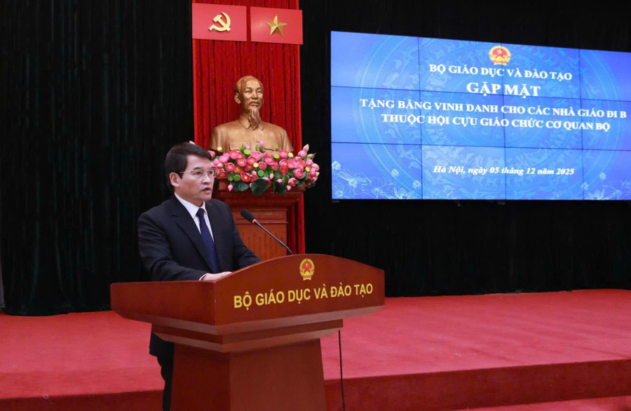 Ông Phạm Tuấn Anh - Phó Cục trưởng Cục Nhà giáo và Cán bộ quản lý giáo dục nêu bật vai trò quan trọng của các nhà giáo đi B trong sự nghiệp Giáo dục Việt Nam. bo.jpg