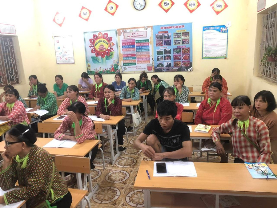 Một lớp học xóa mù chữ tại xã Ba Sơn, tỉnh Lạng Sơn. 538035841-760700210148543-650162797166140071-n.jpg