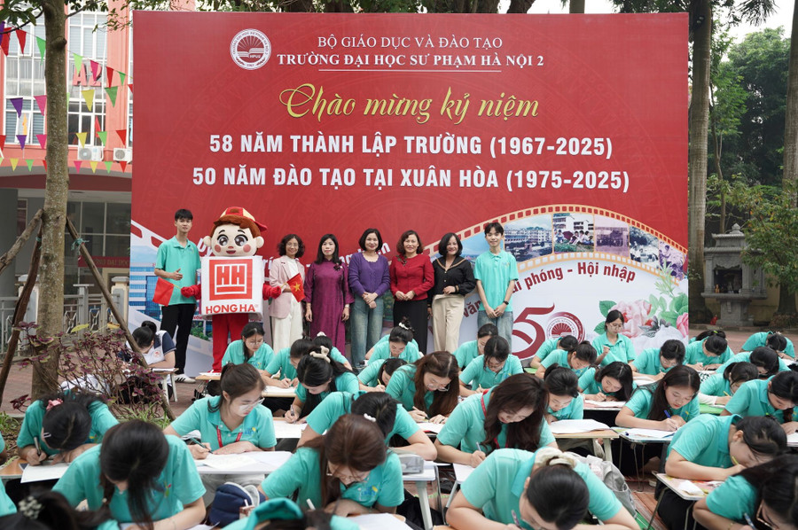Năm 2025 đánh dấu hành trình 58 năm Trường ĐH Sư phạm Hà Nội 2 xây dựng, phát triển. 5-9196.jpg