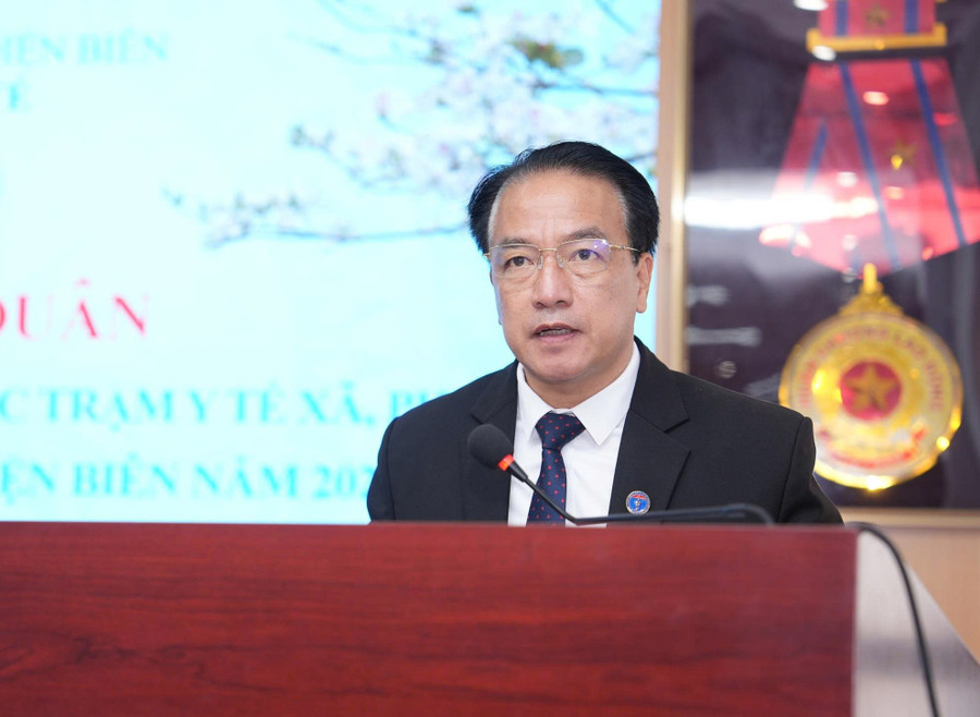 Ông Phạm Giang Nam, Giám đốc Sở Y tế tỉnh Điện Biên phát biểu tại lễ ra quân. ong-nam.jpg