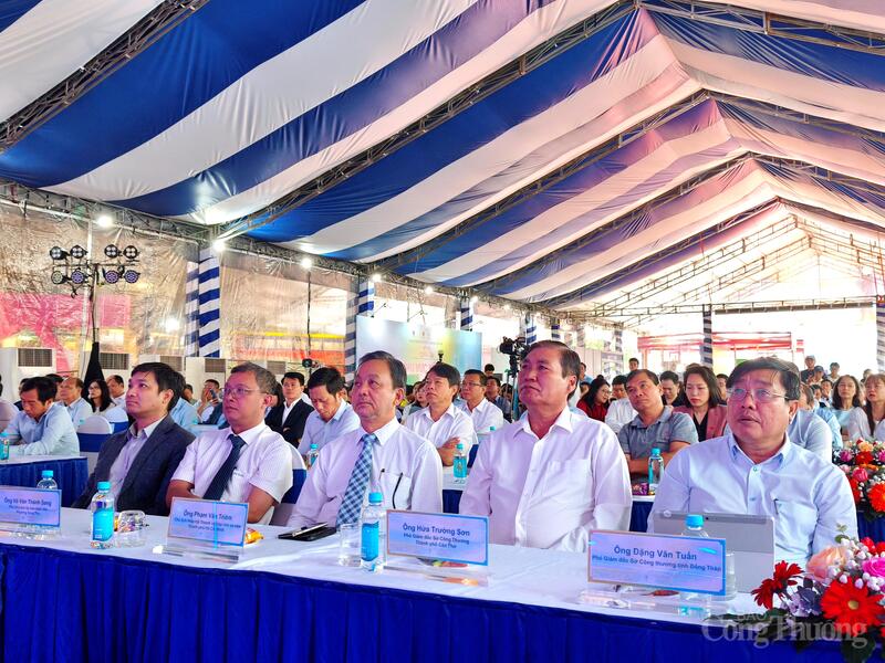 Đại diện lãnh đạo TP. Hồ Chí Minh và các tỉnh, thành tham dự sự kiện.