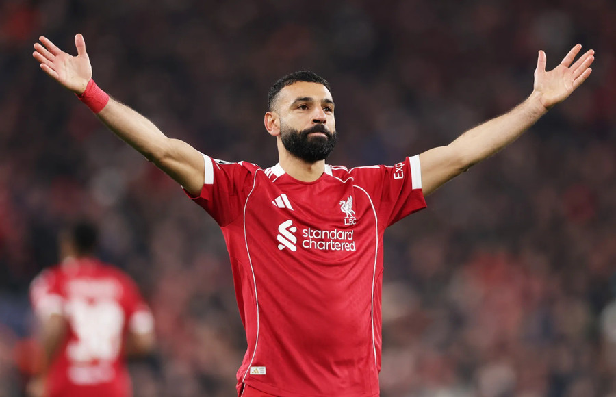 Salah ghi bàn giúp Liverpool giành quyền vào vòng 1/8 Champions League. liverpool.jpg