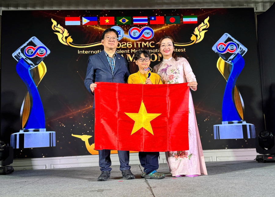 Em Nguyễn Tân Phong, lớp 5E3, Trường Tiểu học Archimedes Academy - Champion khối 5. nguyen-tan-phong-lop-5-champion.jpg